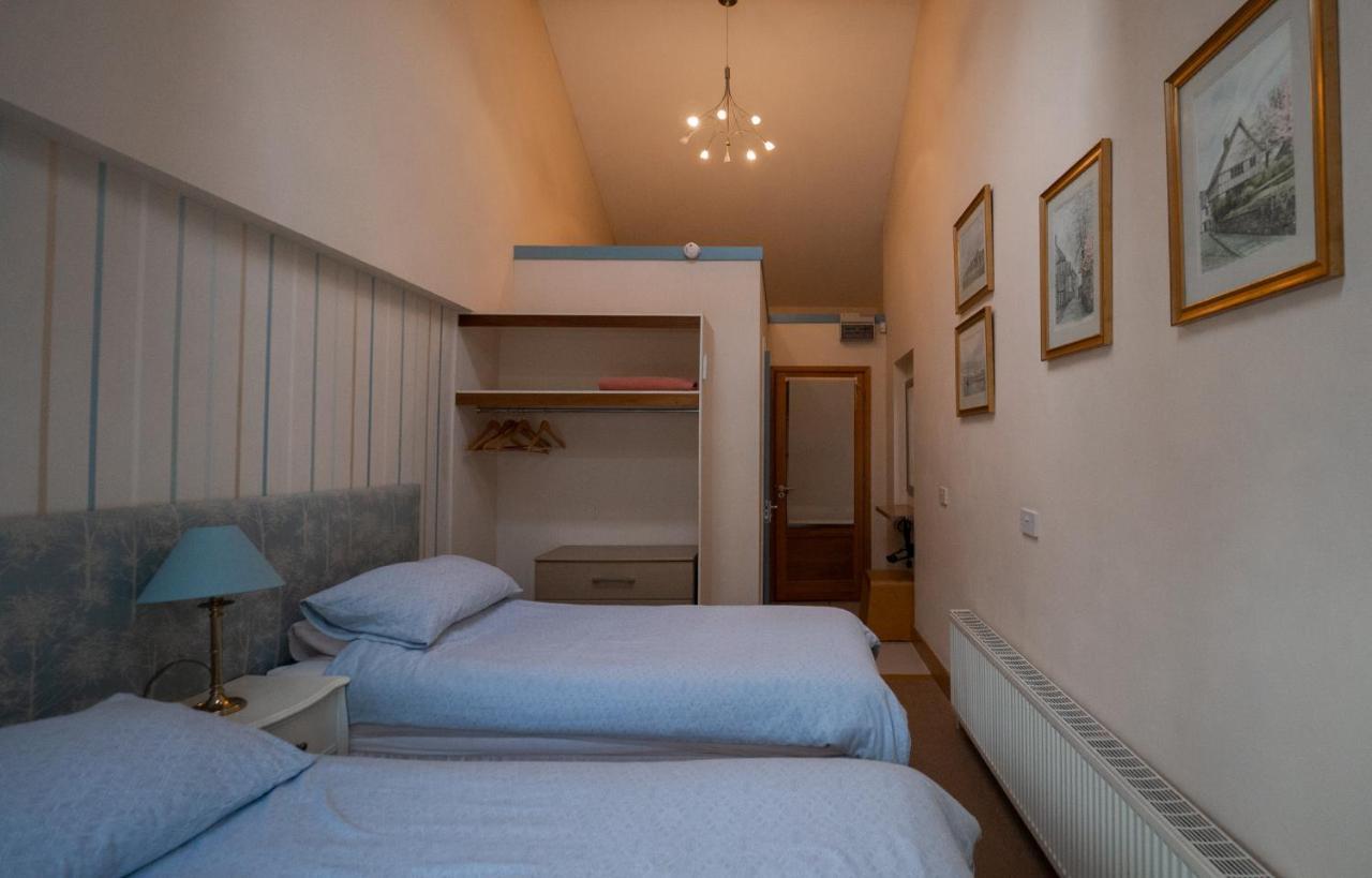 Surlingham Lodge Studio Large Family Cottage NWI Buitenkant foto
