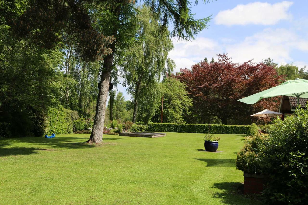 Surlingham Lodge Studio Large Family Cottage NWI Buitenkant foto